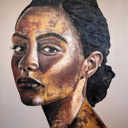 Mező Mariann: Gold beneath the dust – 120x120 cm-es eredeti kortárs expresszionista női portré festmény akril, olaj és vegyes technikával.